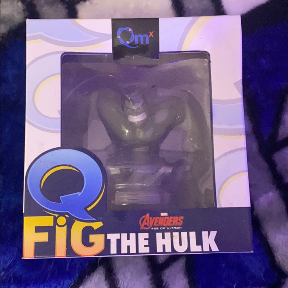 Hulk figure